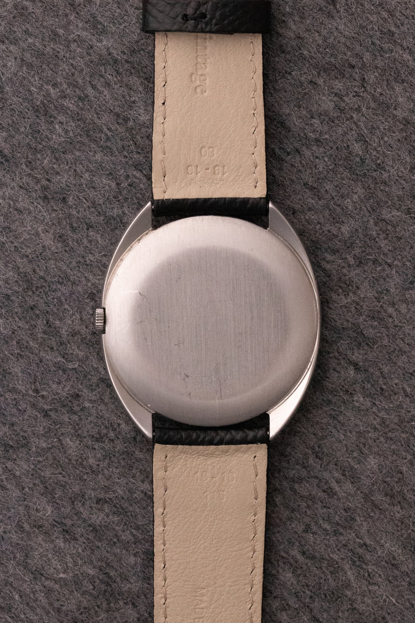 Universal Geneve White Shadow