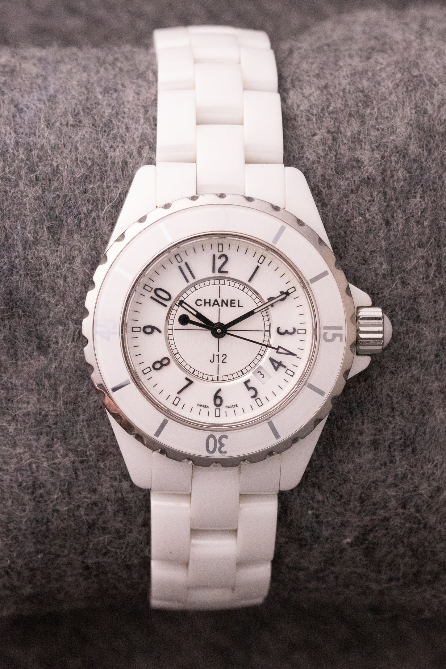 Chanel J12