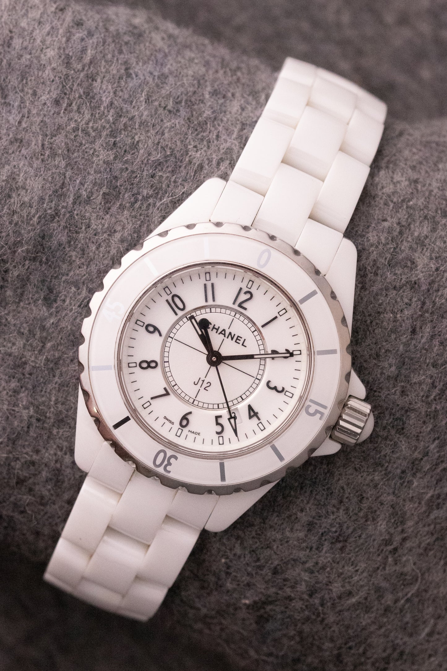 Chanel J12