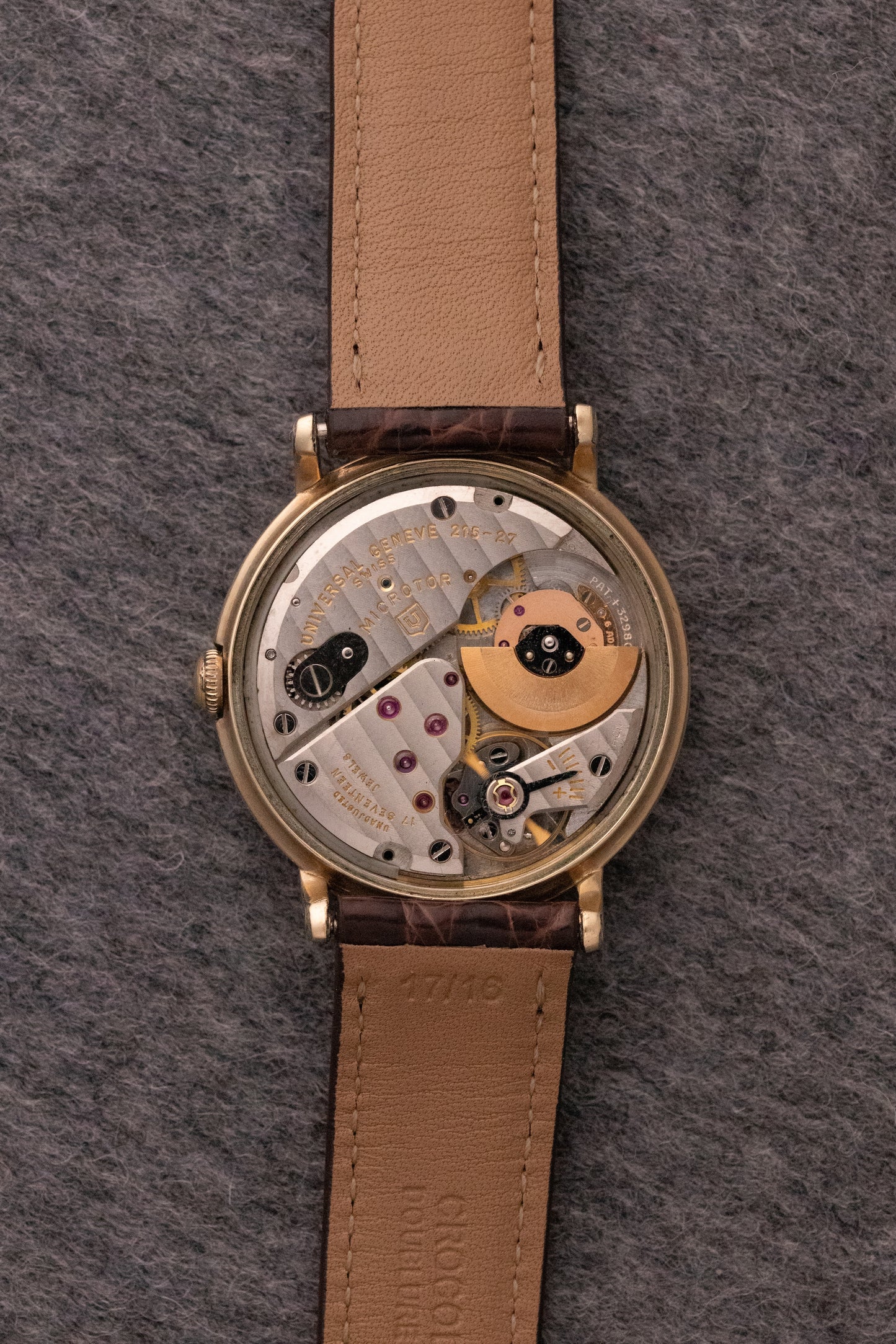 Universal Geneve micro-rotor
