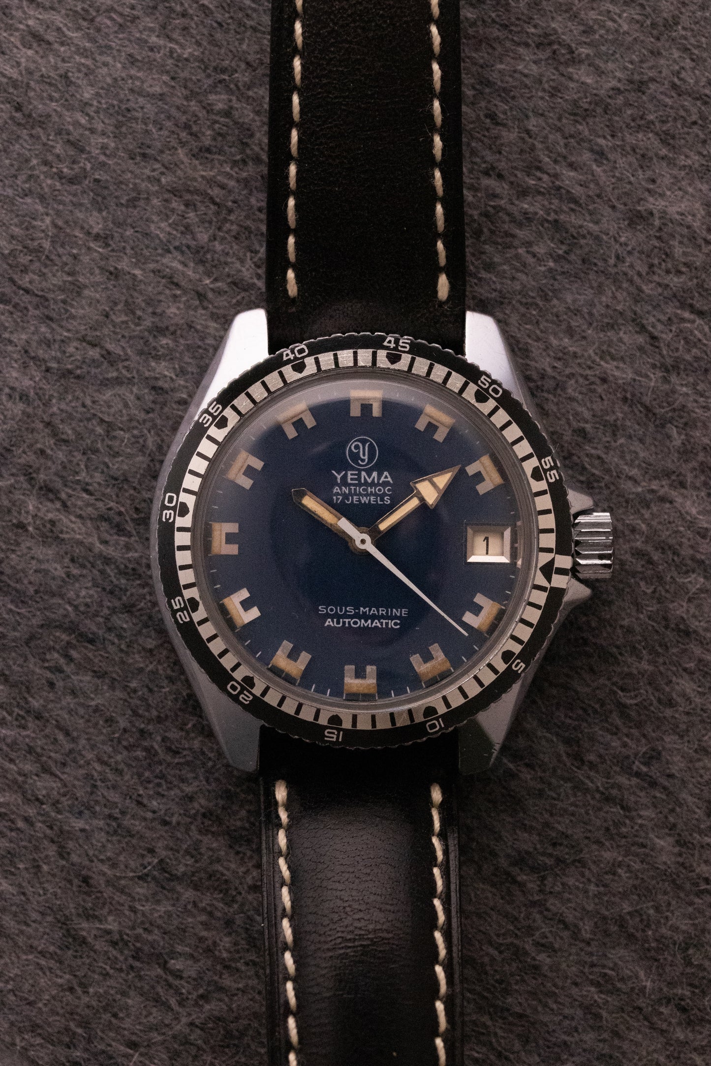 Yema sous marine automatique bleue