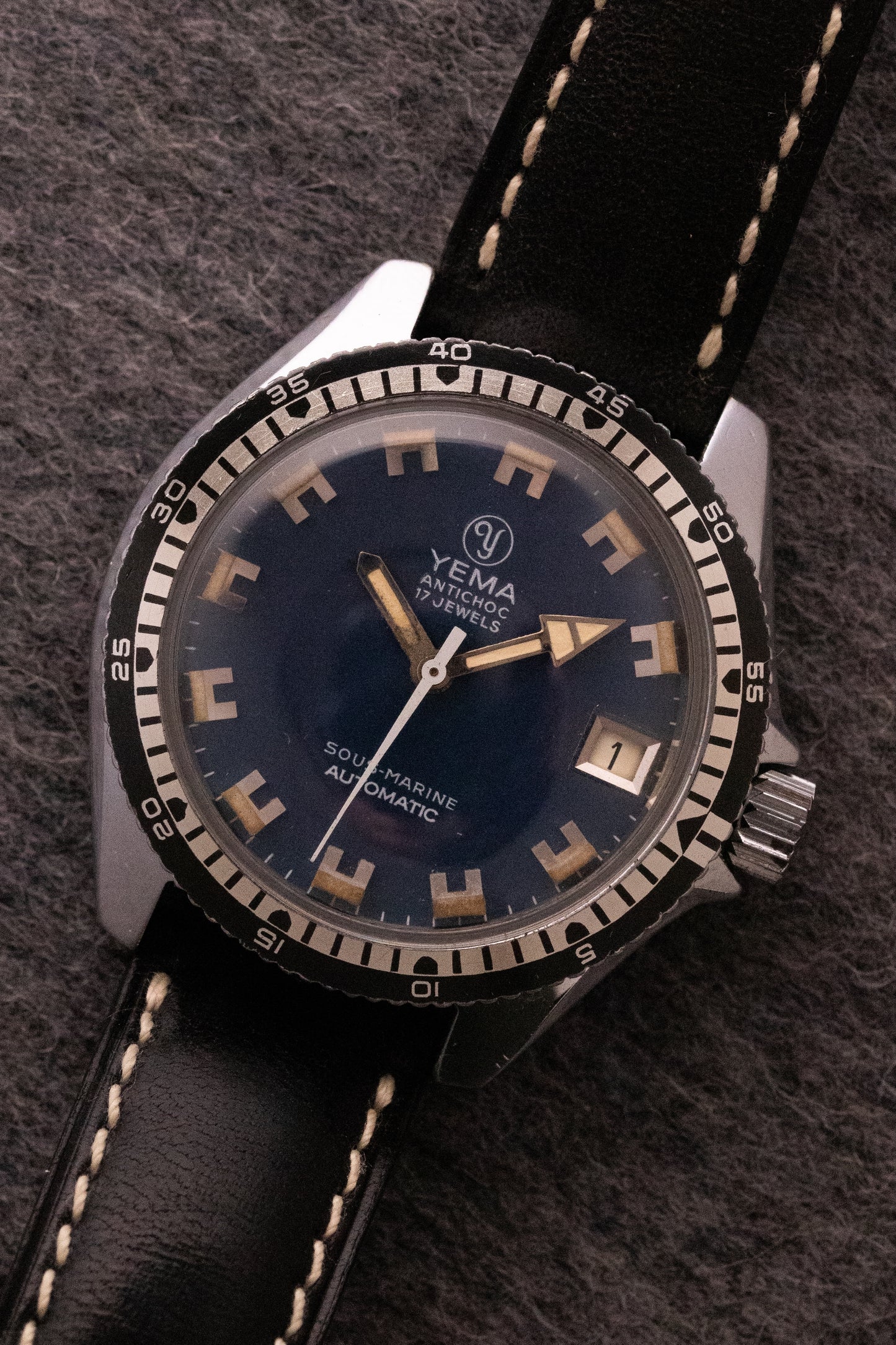 Yema sous marine automatique bleue