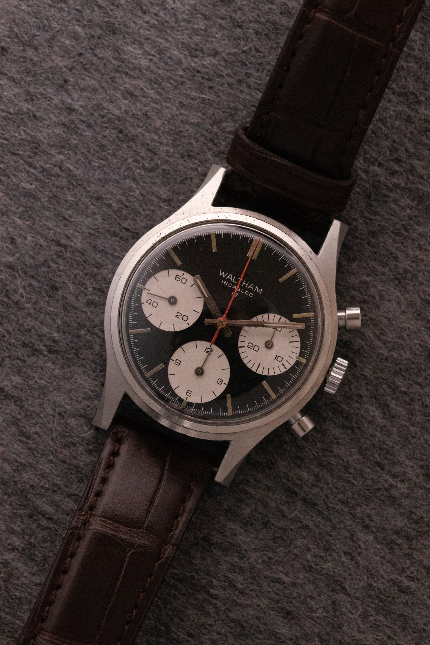 Waltham tricompax