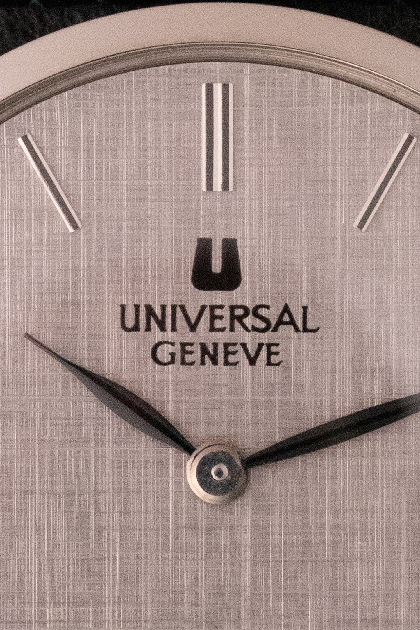 Universal Genève 2-42