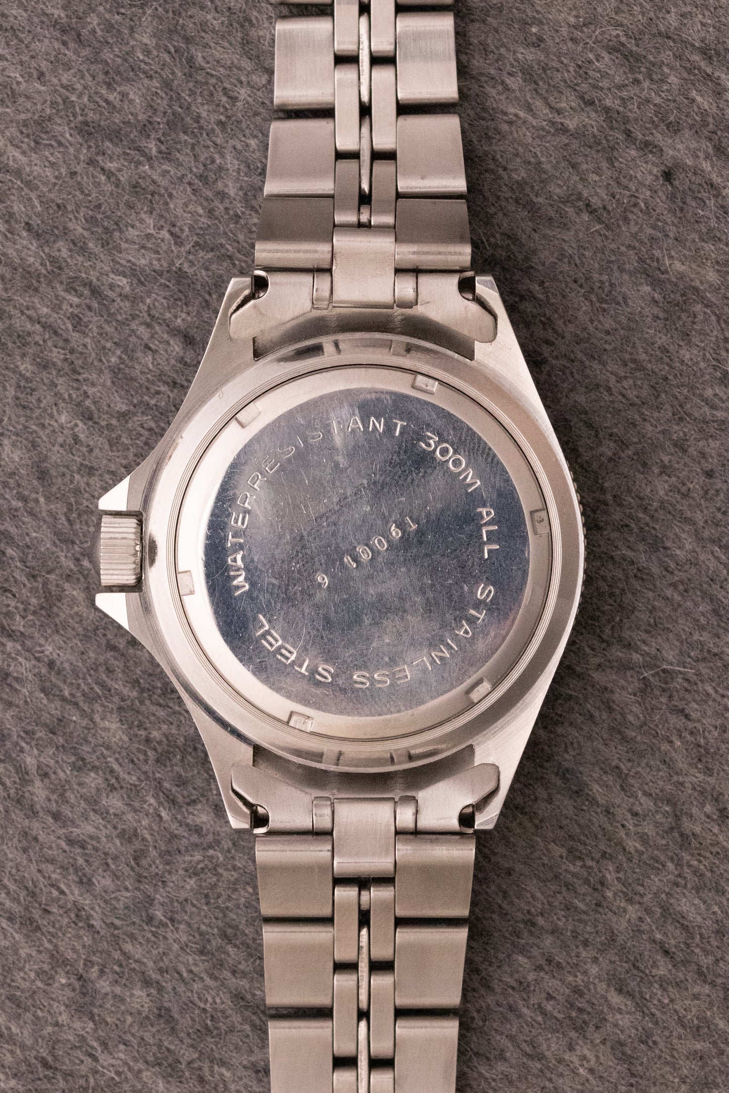 Yema Superman Quartz