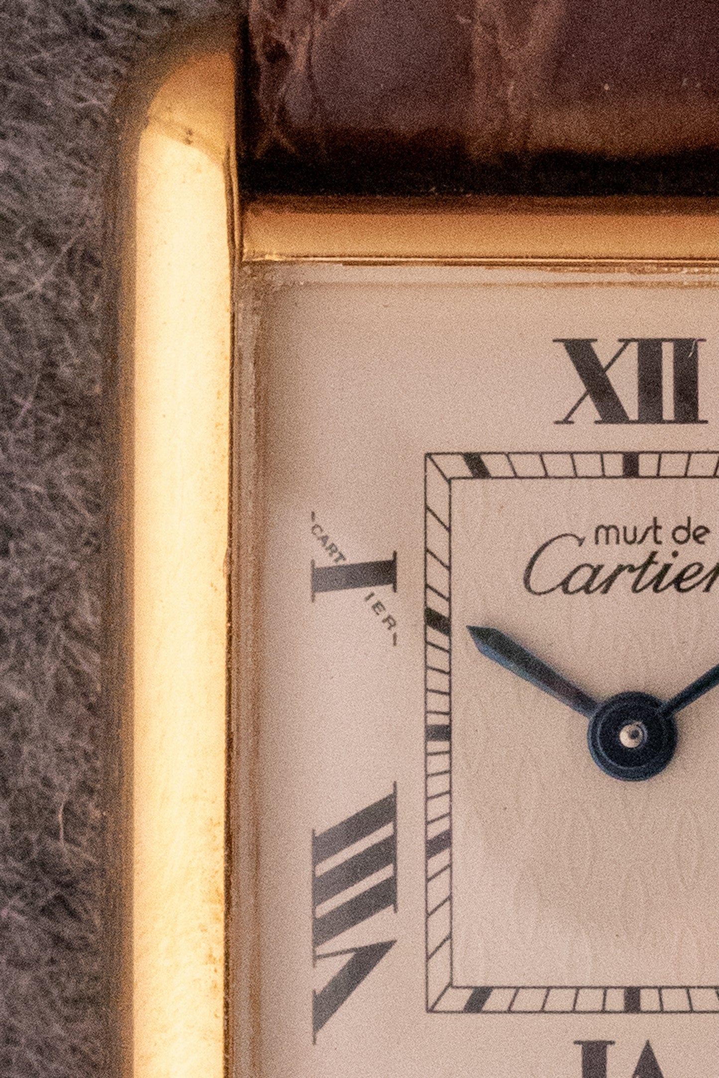 Cartier Tank Must 2415